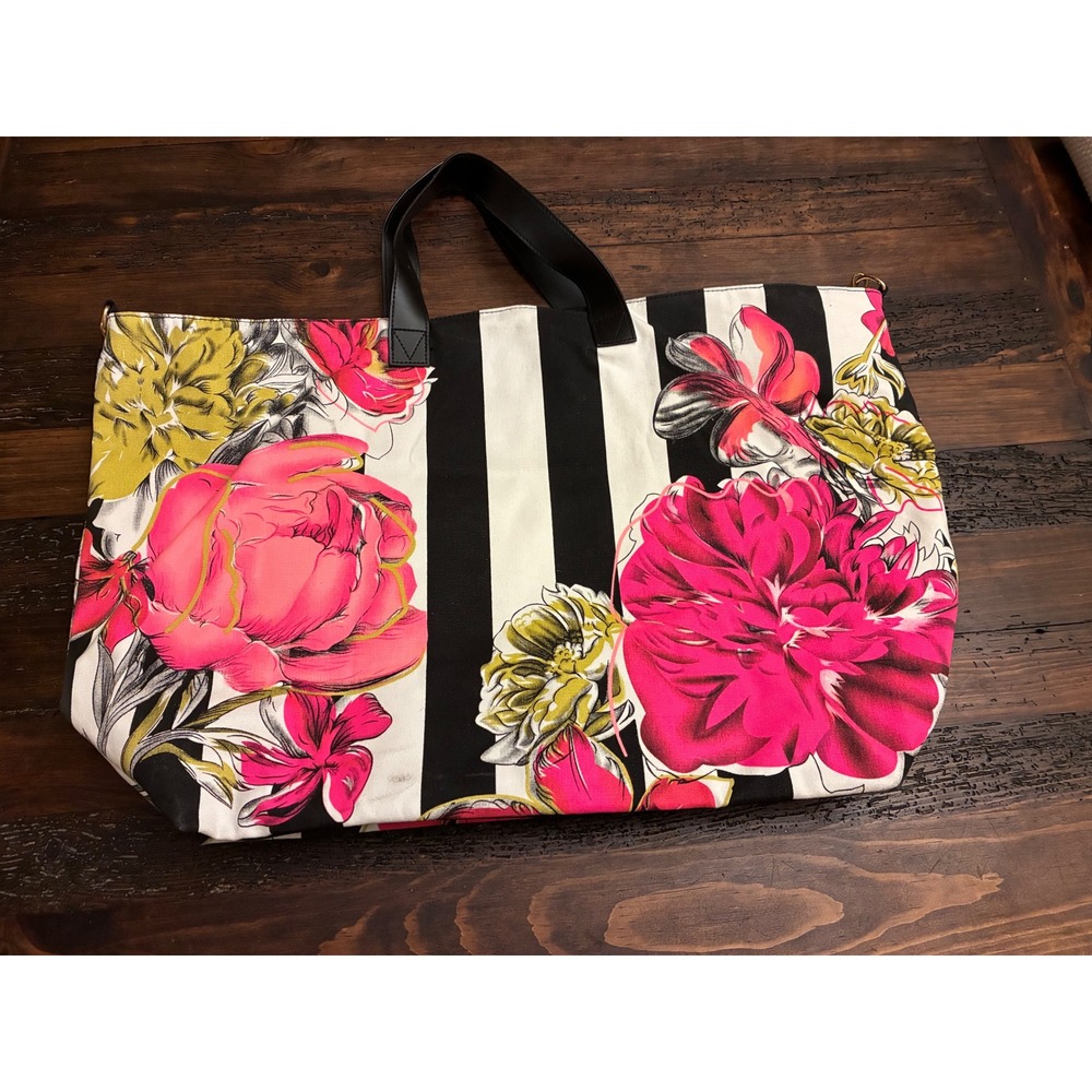 Victoria's Secret Vibrant Weekender Tote - Picture 4 of 6
